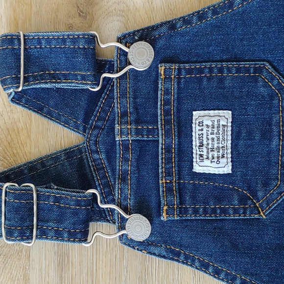 NWT Levi's Infant One Piece Overalls Blue Size 9M - Picture 2 of 14